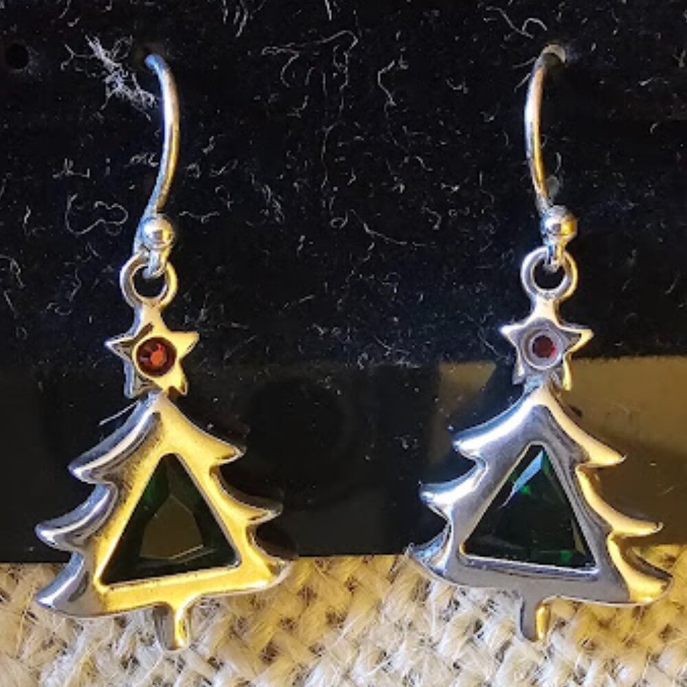 Silpada Retired Sterling Silver Christmas Tree earrings (W1468)